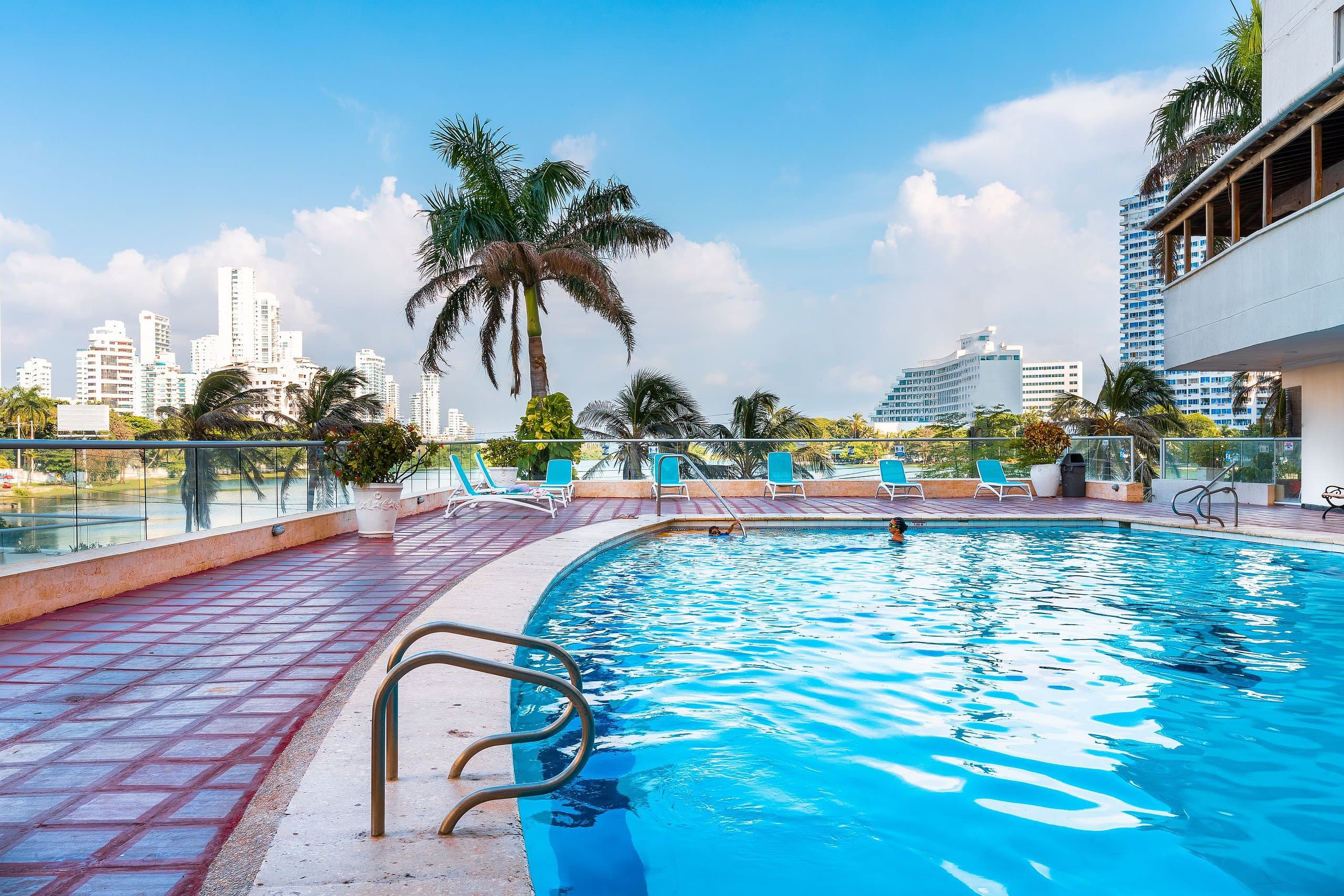 Imagen principal de 3 Carabelas x Ahead