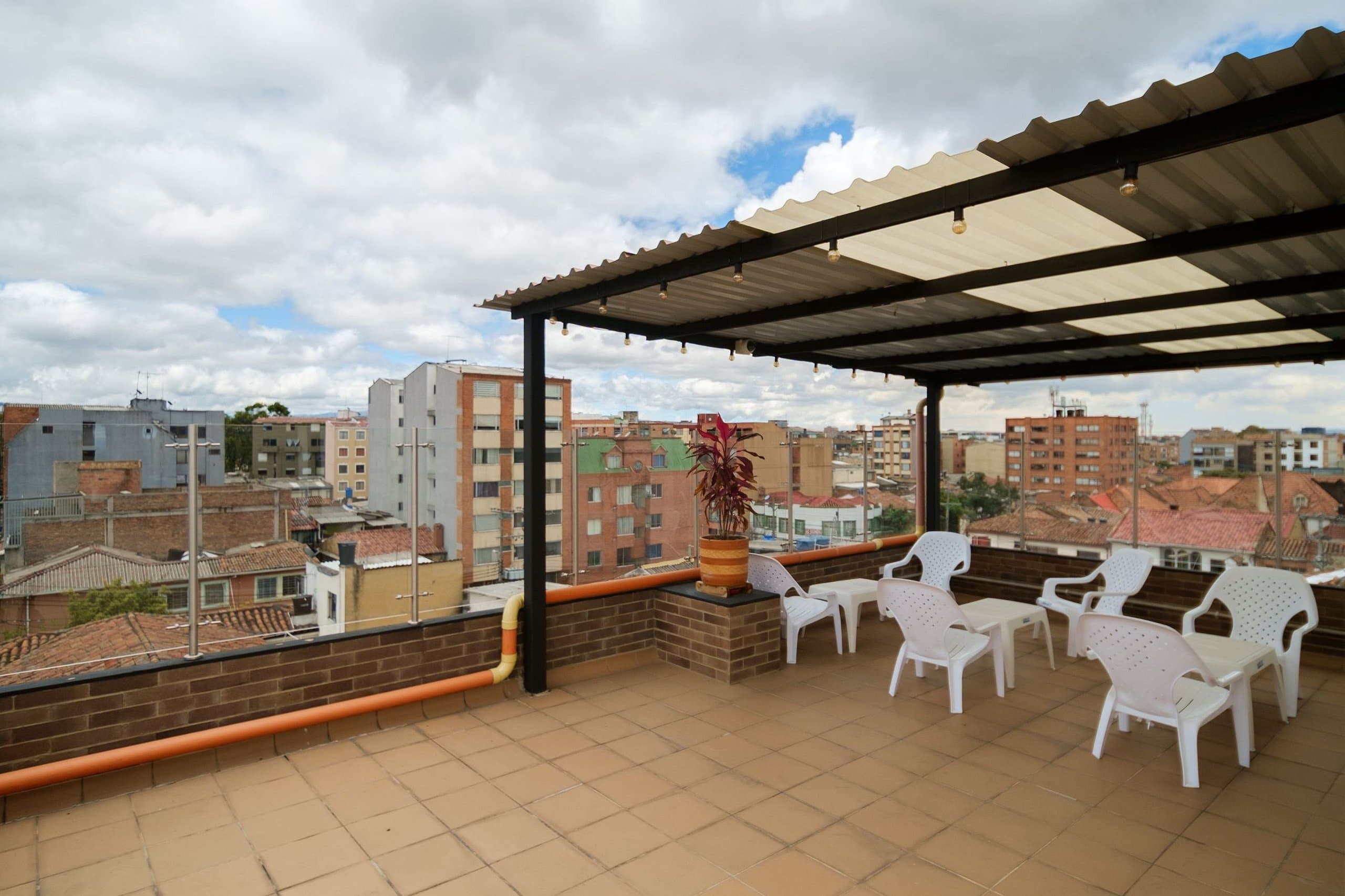 Vista 2 de Edificio Atardecer 57 x Ahead