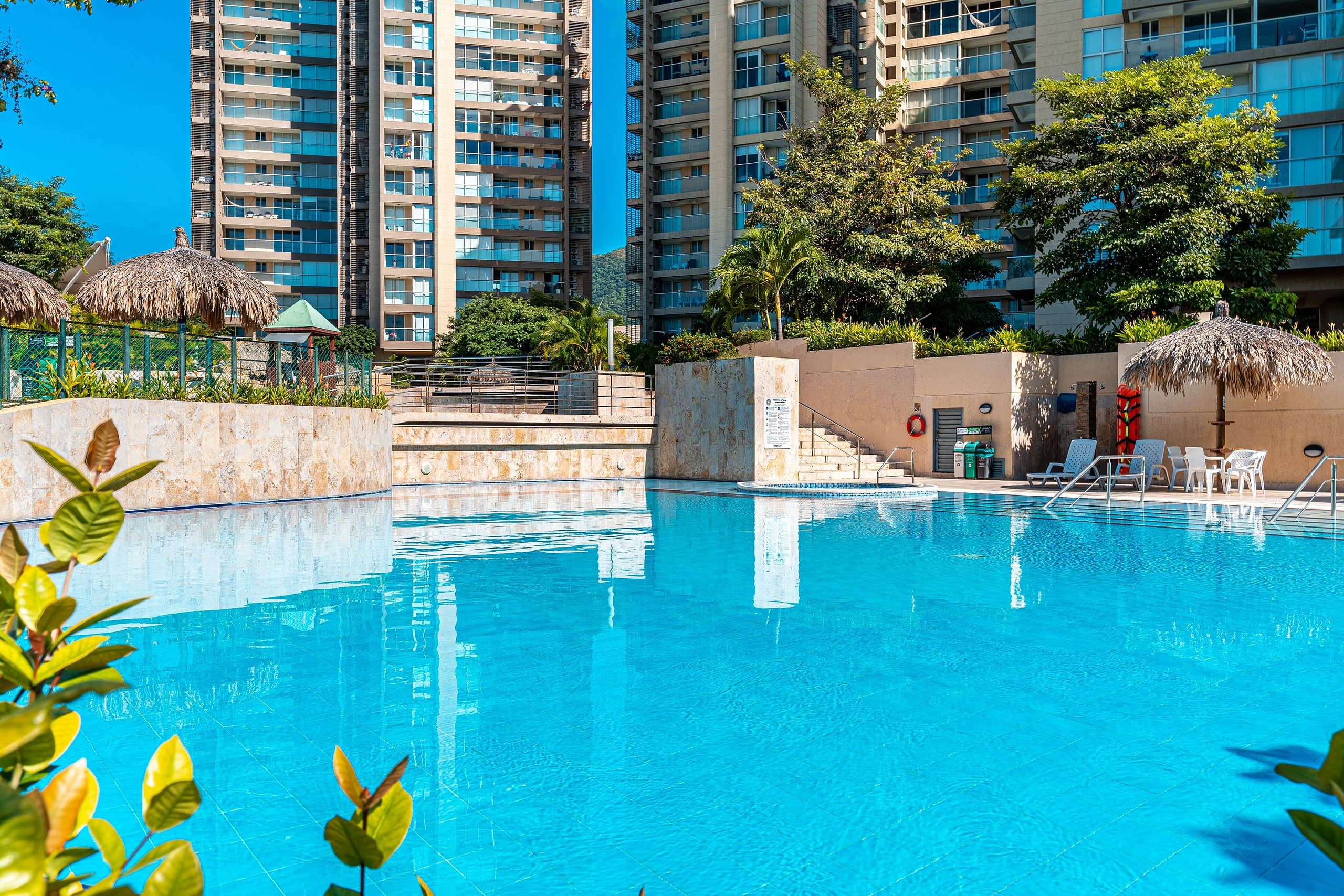 Vista 2 de Zazue Condominium x Ahead